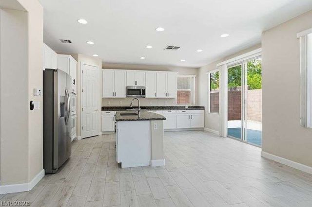 10464 Calico Pines Avenue, Las Vegas, NV 89135