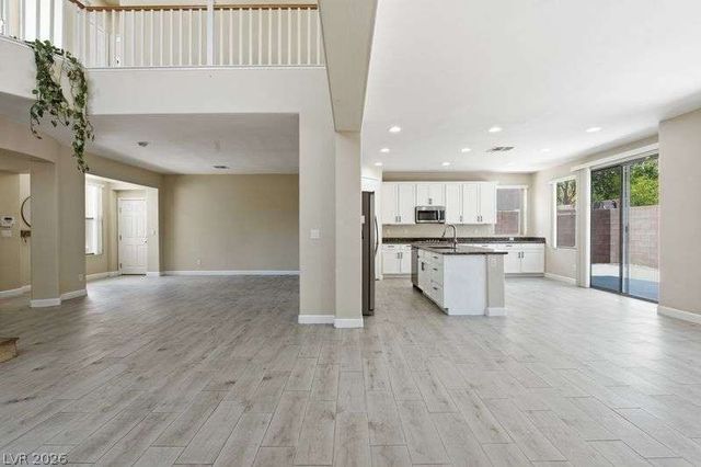 10464 Calico Pines Avenue, Las Vegas, NV 89135