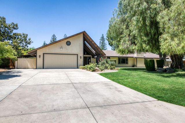 1320 W Alluvial Avenue, Fresno, CA 93711