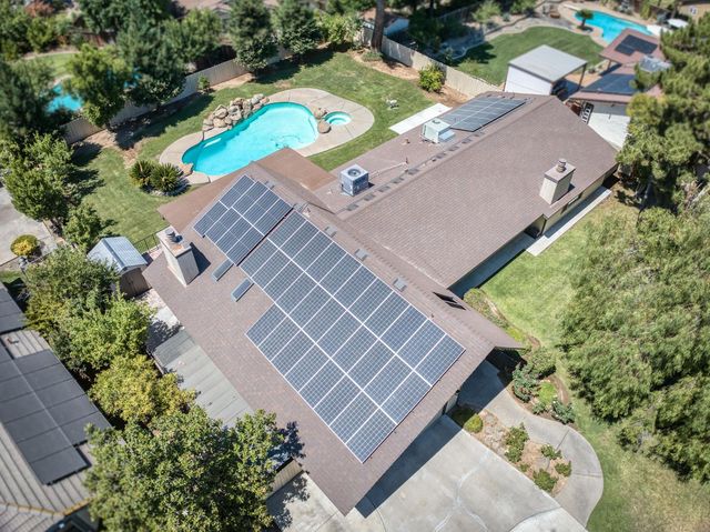 1320 W Alluvial Avenue, Fresno, CA 93711