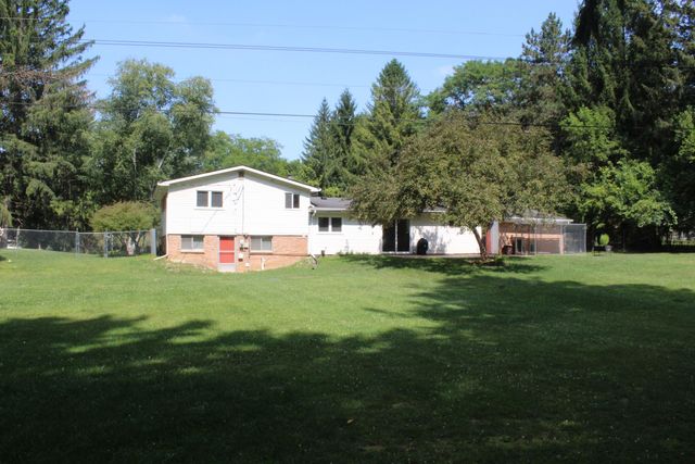 3444 E Pineview Drive, Dexter, MI 48130