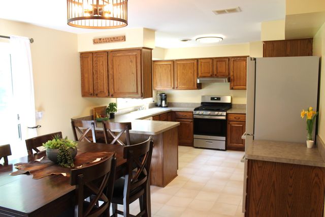 3444 E Pineview Drive, Dexter, MI 48130