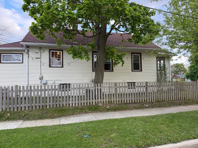 825 N Butrick Street, Waukegan, IL 60085