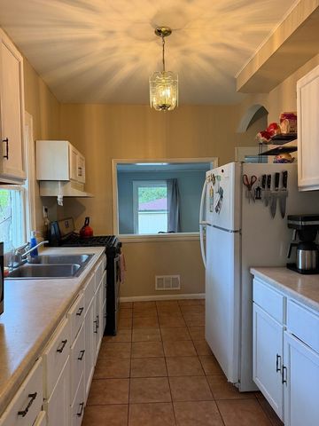 825 N Butrick Street, Waukegan, IL 60085
