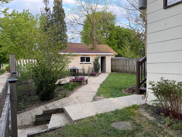 825 N Butrick Street, Waukegan, IL 60085