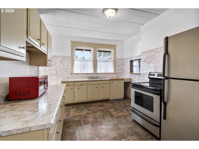 2534 Ne 44TH Ave, Portland, OR 97213