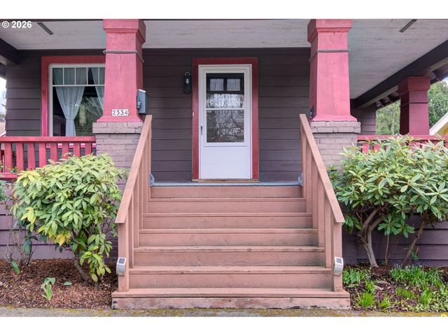 2534 Ne 44TH Ave, Portland, OR 97213