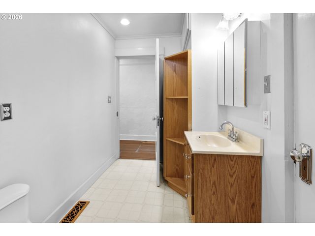 2534 Ne 44TH Ave, Portland, OR 97213