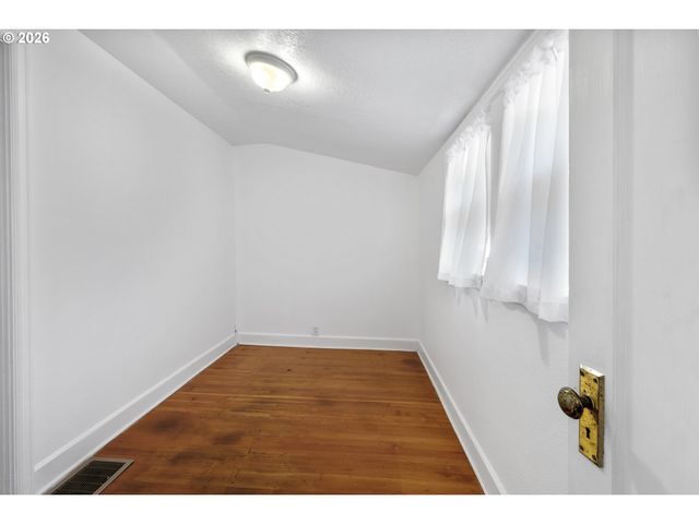 2534 Ne 44TH Ave, Portland, OR 97213