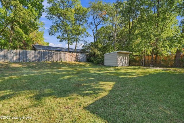 9719 Lake Elkhorn Dr, Louisville, KY 40291