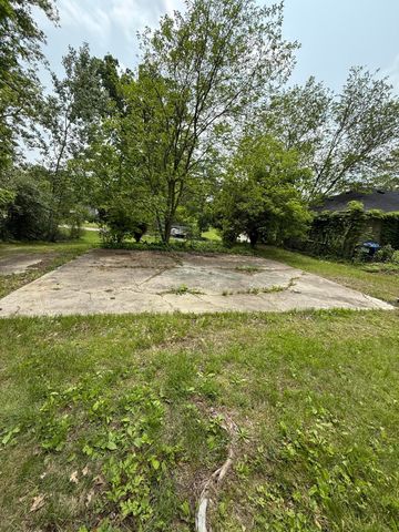 11108 Silver Lake Road, South Lyon, MI 48178