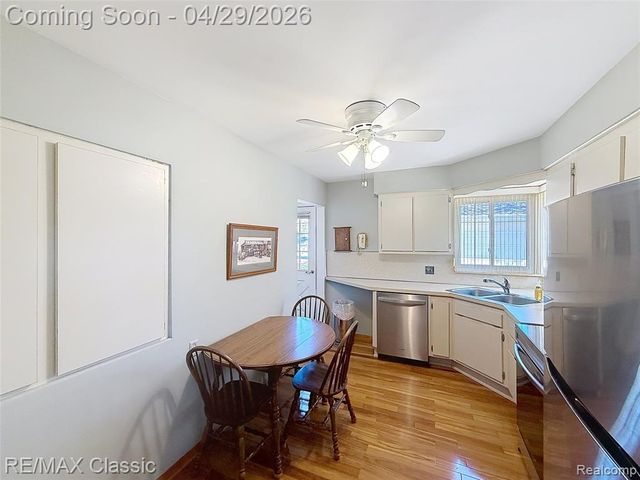 27740 Barkley Street, Livonia, MI 48154