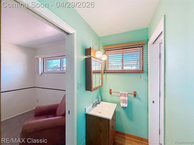 27740 Barkley Street, Livonia, MI 48154