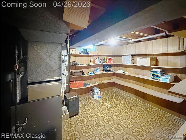 27740 Barkley Street, Livonia, MI 48154