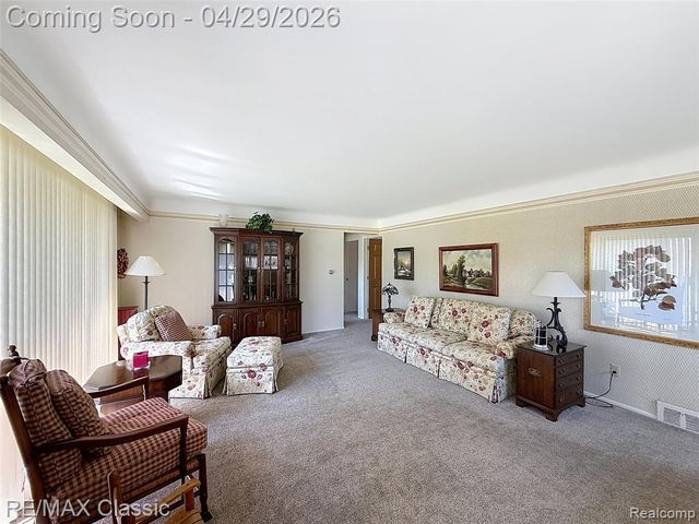 27740 Barkley Street, Livonia, MI 48154