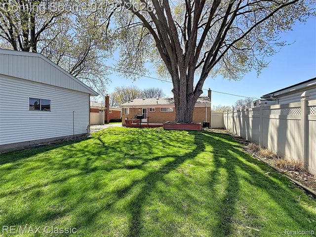 27740 Barkley Street, Livonia, MI 48154