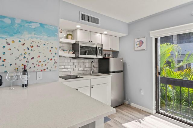 1555 TARPON CENTER DRIVE G 235, Venice, FL 34285