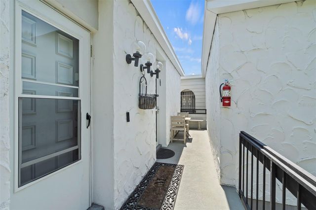 1555 TARPON CENTER DRIVE G 235, Venice, FL 34285