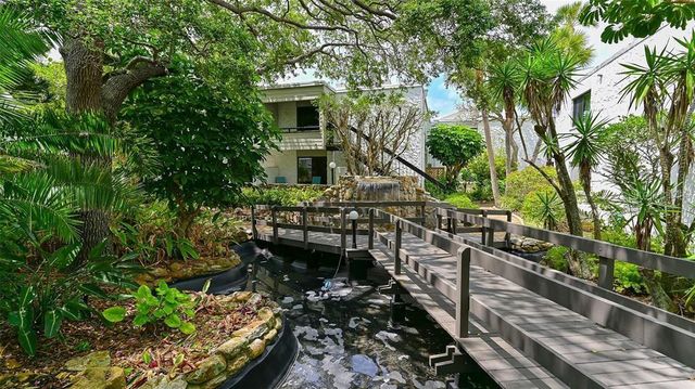 1555 TARPON CENTER DRIVE G 235, Venice, FL 34285