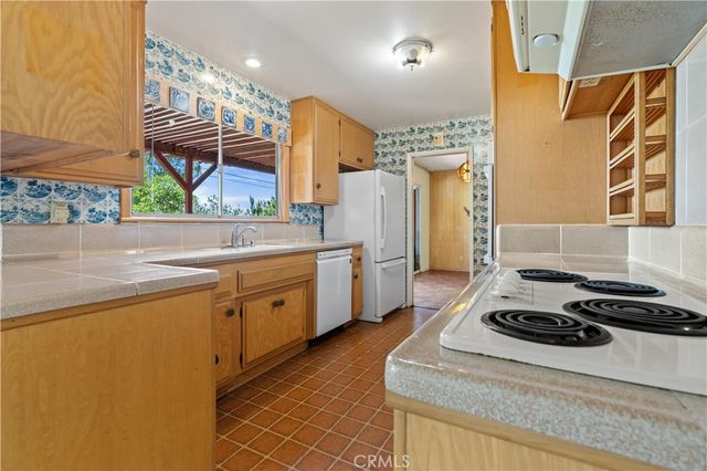 6630 Eddinghill Drive, Rancho Palos Verdes, CA 90275