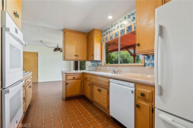 6630 Eddinghill Drive, Rancho Palos Verdes, CA 90275