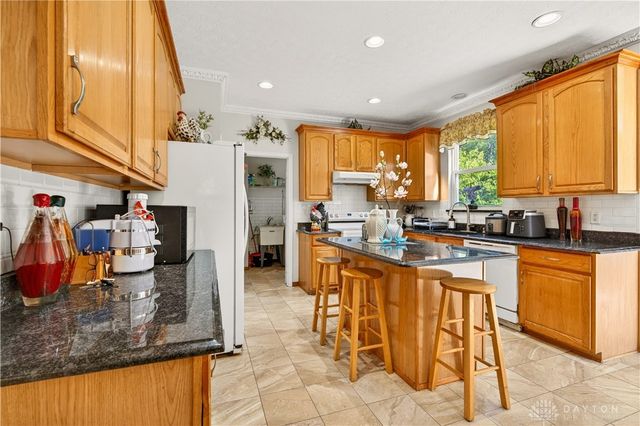 6520 Heritage Park Boulevard, Huber Heights, OH 45424