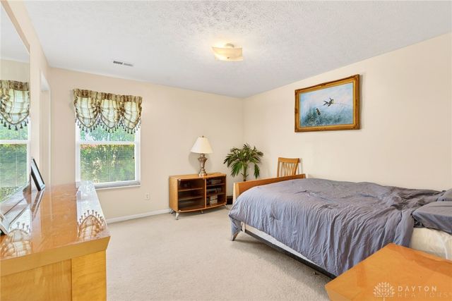 6520 Heritage Park Boulevard, Huber Heights, OH 45424