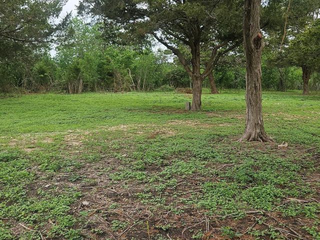 7055 Chadwick Hogan, Chappell Hill, TX 77426