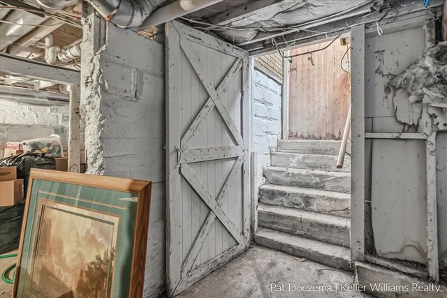 1417 Harrison Street, Lake Odessa, MI 48849