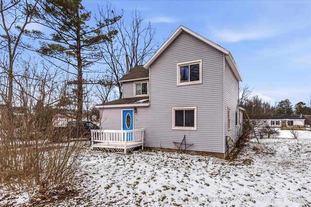 1417 Harrison Street, Lake Odessa, MI 48849