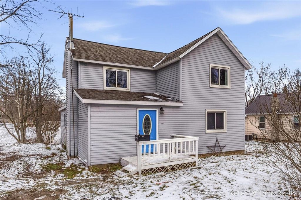 1417 Harrison Street, Lake Odessa, MI 48849
