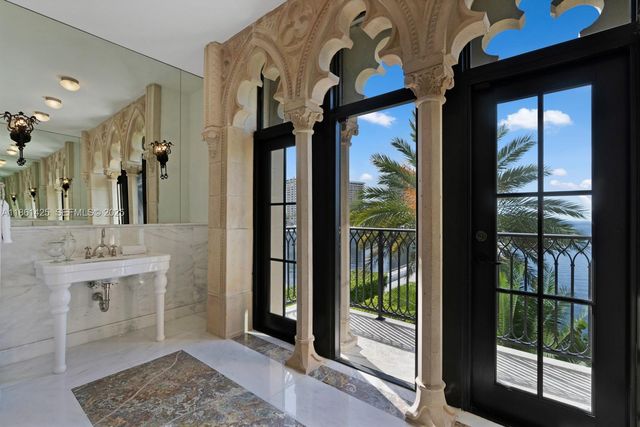 1840 S Bayshore Lane, Miami, FL 33133