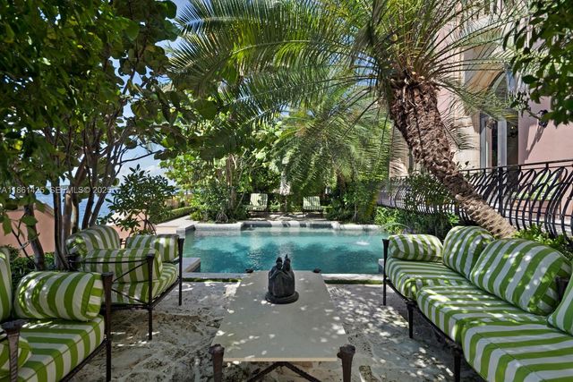 1840 S Bayshore Lane, Miami, FL 33133