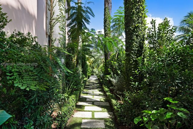 1840 S Bayshore Lane, Miami, FL 33133