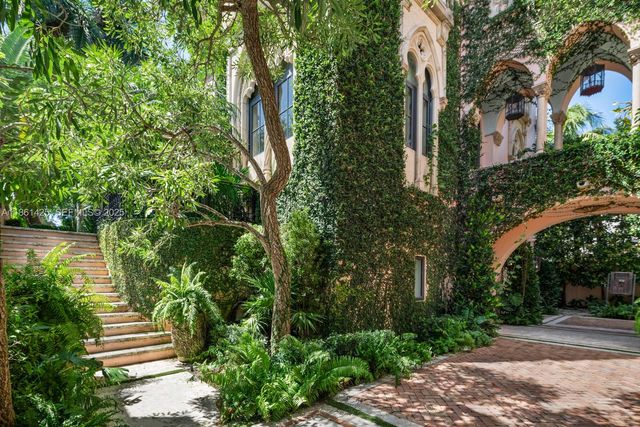 1840 S Bayshore Lane, Miami, FL 33133