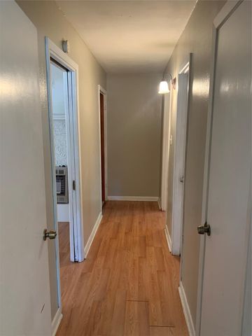 1015 Oak Drive, Huntsville, TX 77320