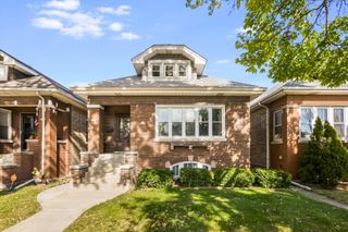 5244 W Barry Avenue, Chicago, IL 60641