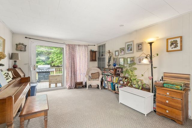 3 Bunker Ln, Natick, MA 01760
