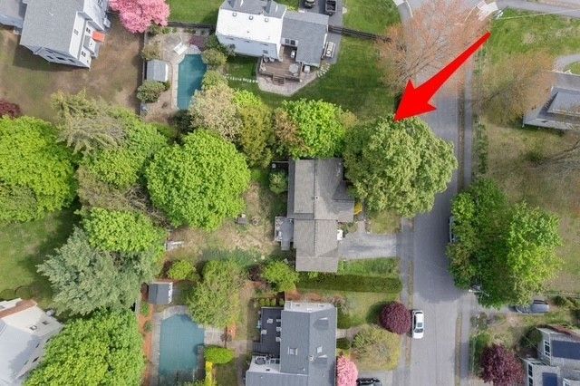3 Bunker Ln, Natick, MA 01760