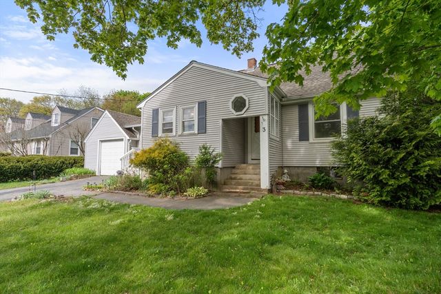 3 Bunker Ln, Natick, MA 01760