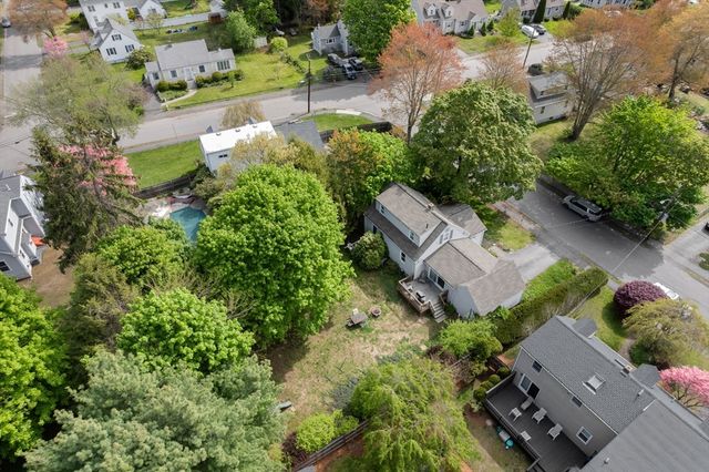 3 Bunker Ln, Natick, MA 01760