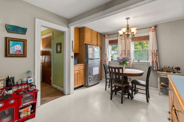 3 Bunker Ln, Natick, MA 01760