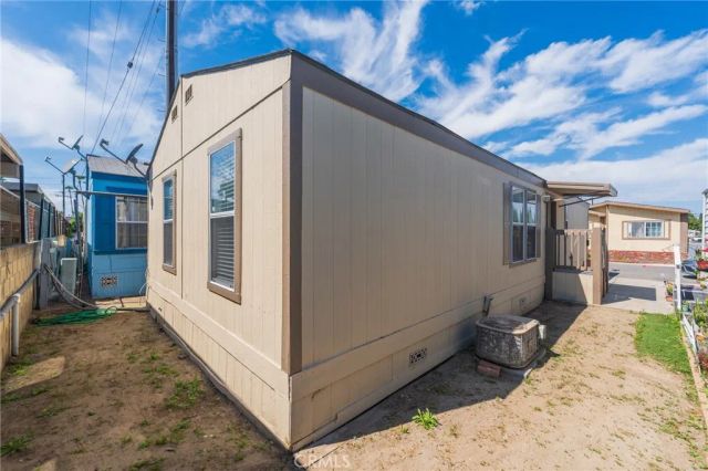 12062 W Edinger Spc 19, Santa Ana, CA 92704
