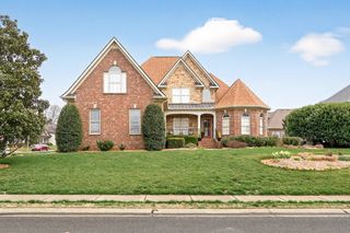 2722 Crowne Pointe Dr, Murfreesboro, TN 37130