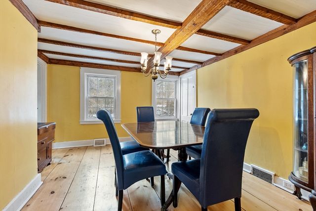 114 Chestnut St, Lunenburg, MA 01462