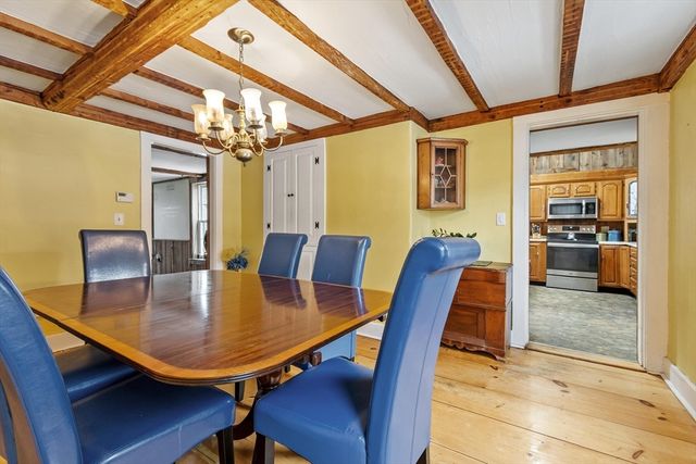 114 Chestnut St, Lunenburg, MA 01462