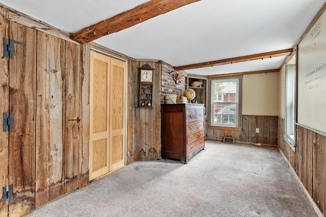 114 Chestnut St, Lunenburg, MA 01462