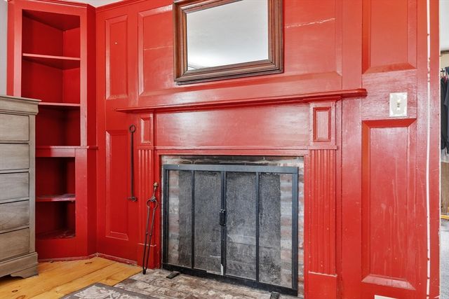 114 Chestnut St, Lunenburg, MA 01462