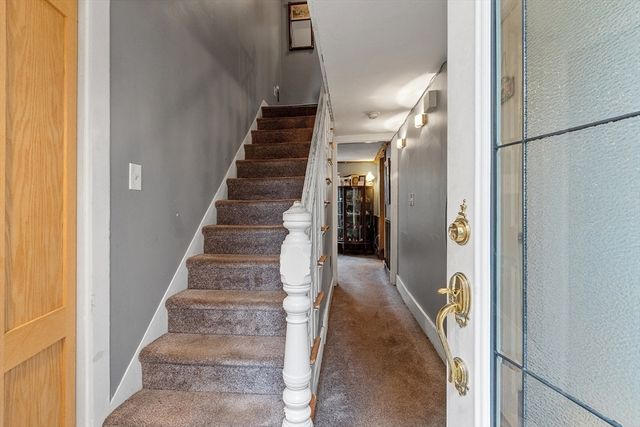 114 Chestnut St, Lunenburg, MA 01462