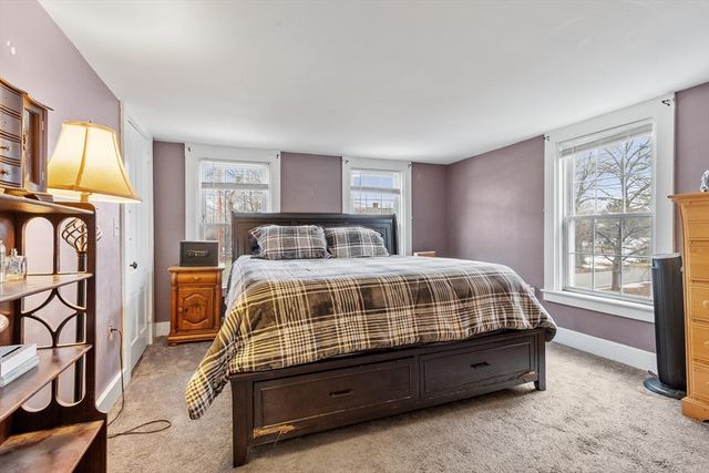 114 Chestnut St, Lunenburg, MA 01462